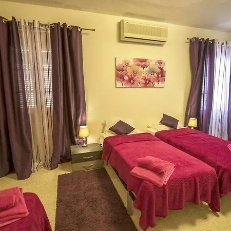 K85 - Large Private House Apartament Is-Swieqi